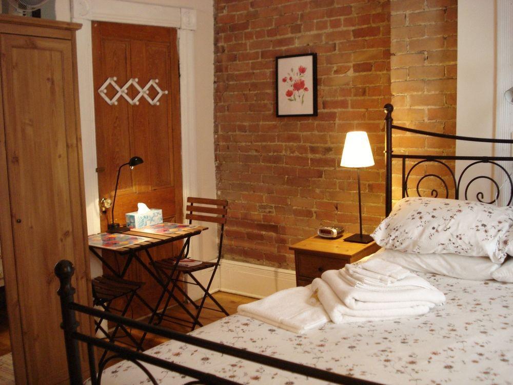 Gite University Bed And Breakfast Montréal Dış mekan fotoğraf